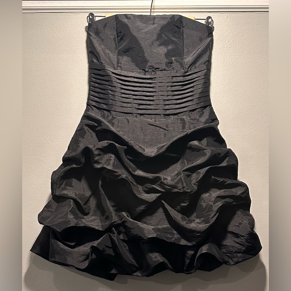 Twentyone Black Strapless Ruched Fit & Flare Dress with pleated waist Size Small